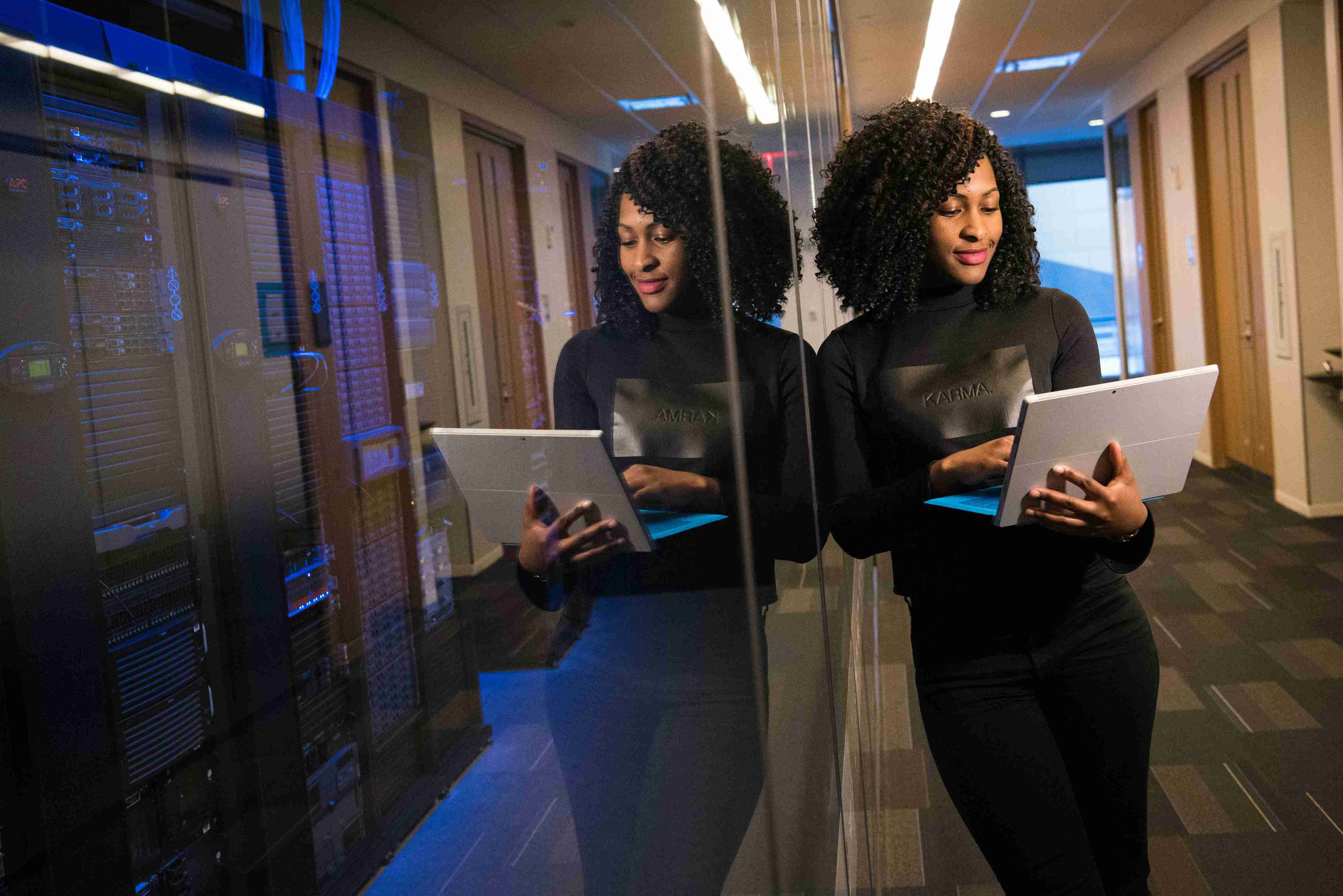 Shared Hosting vs VPS: Mana yang Cocok untuk Bisnis Anda?